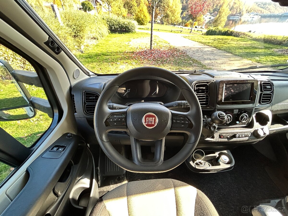 Obytné auto/ bydlík/ alkovna/ obytňák k pronájmu - 12