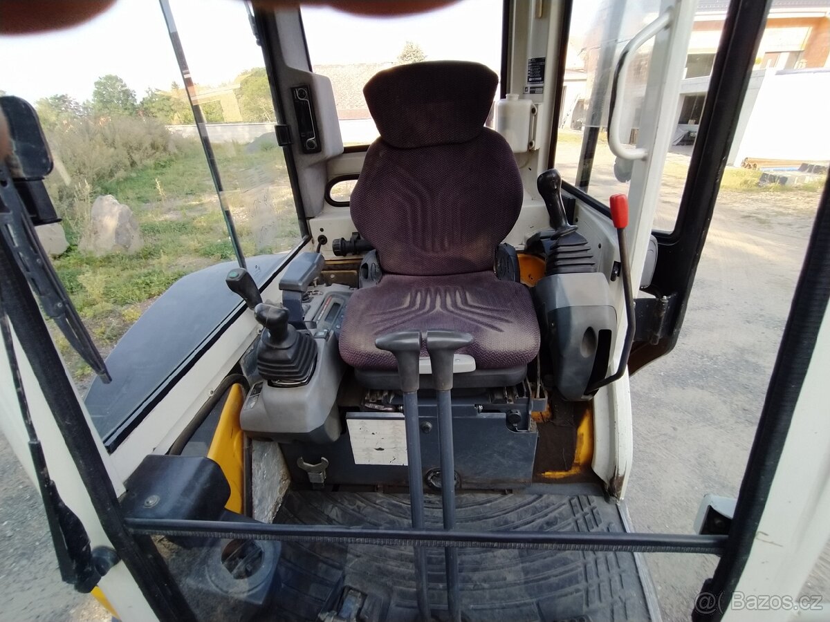 Bagr Kubota U35-3a - 12