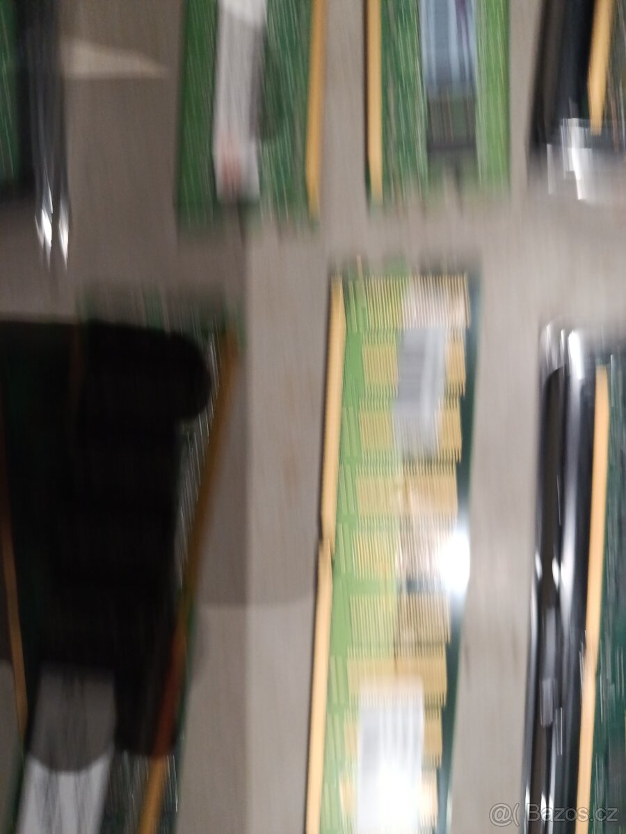 Základní desky, paměti, atd - 12