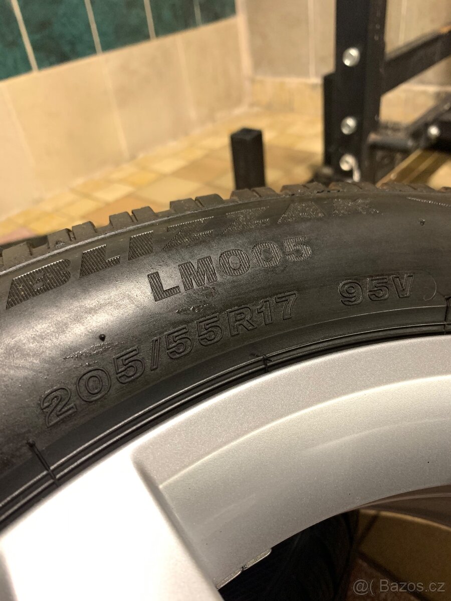 Alu kola Škoda R17 5X112 ZIMNÍ PNEU 205/55 R17 LYRA - 12