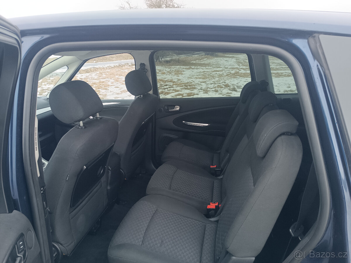 Ford S MAX 2.0 i benzín flexifulel TITANIUM 7 míst - 12