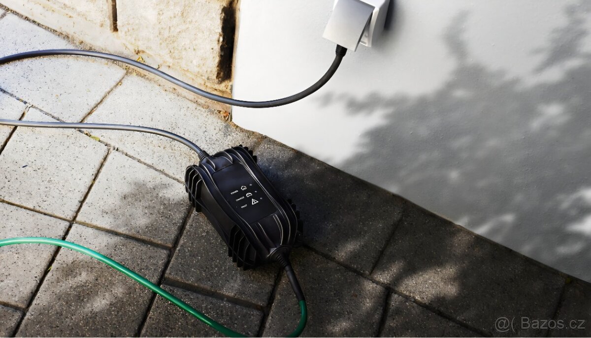 Nabíječka elektromobilu 3,7 kW NOVÁ - 12