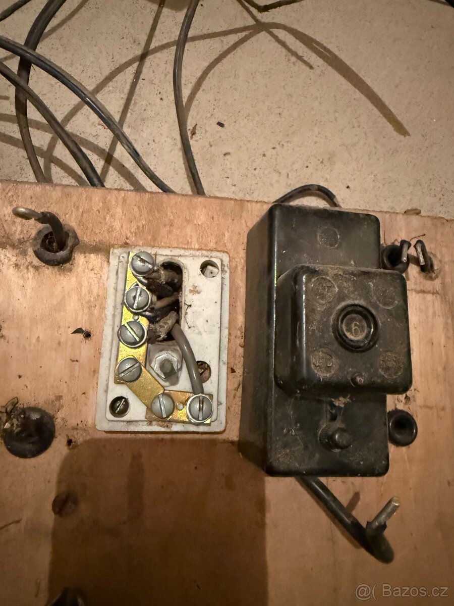 Porcelánové pojistky - 12