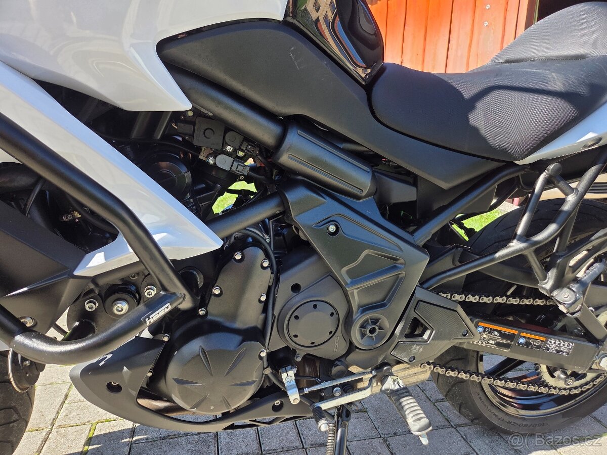 Kawasaki Versys 650 - 12