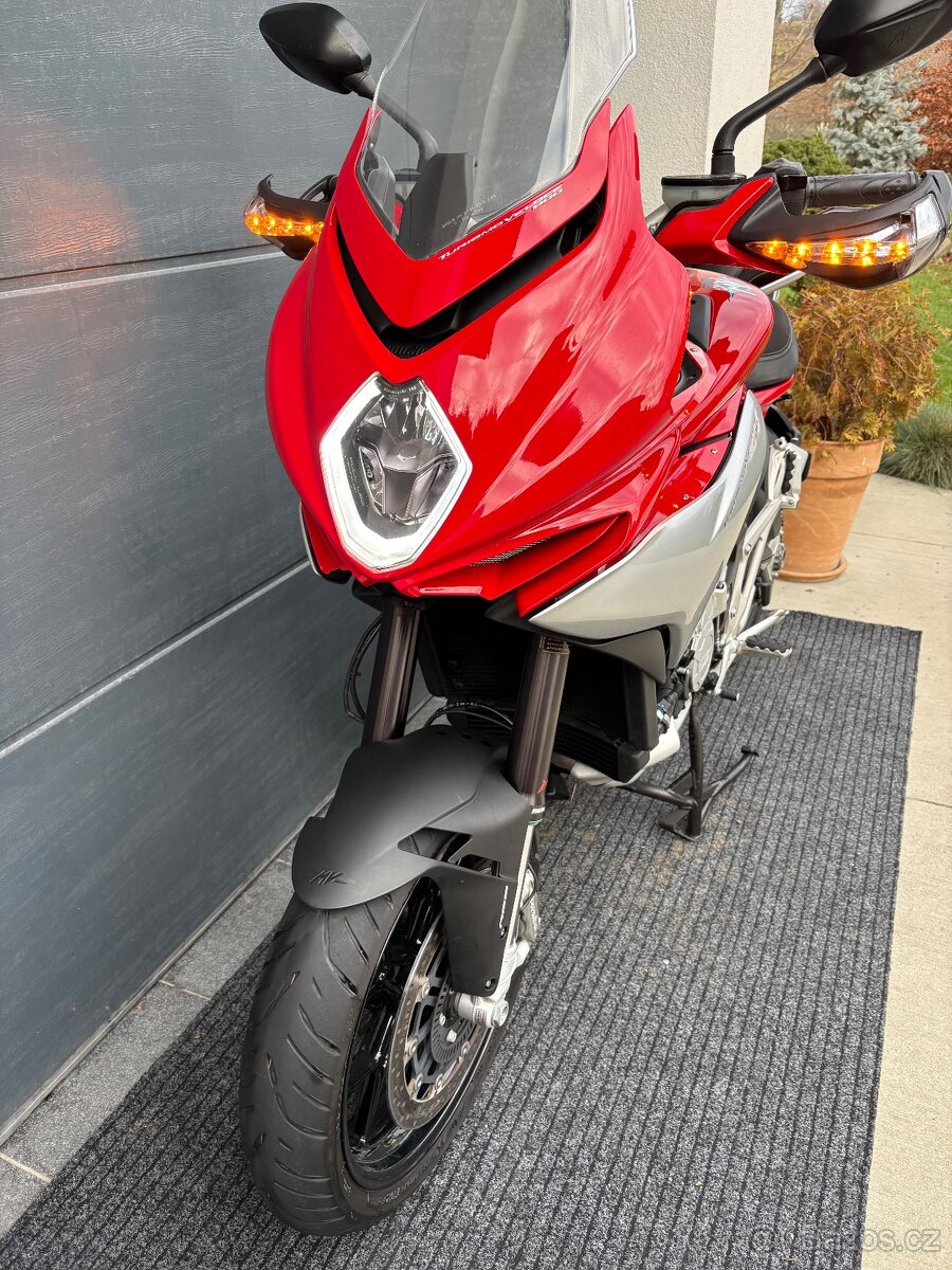 MV Agusta Turismo Veloce 800 - 12