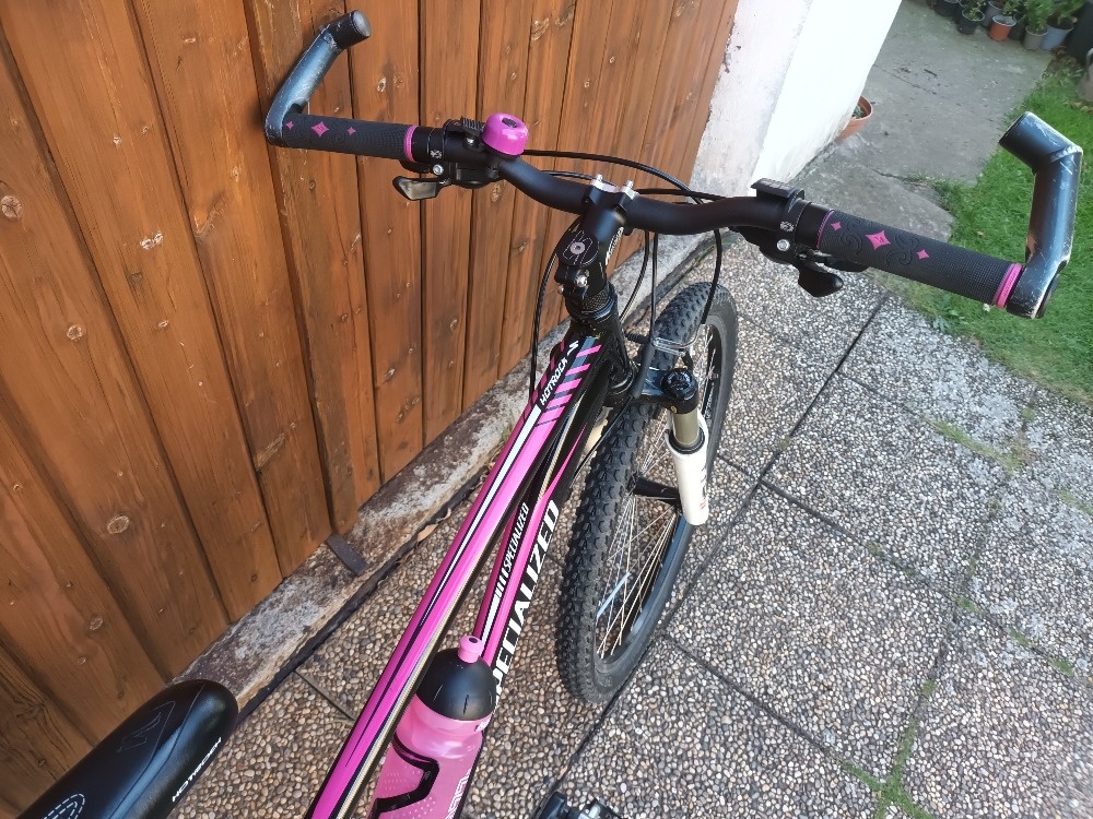 Specialized Hotrock 24" kola 3x9 rychlostí - 12