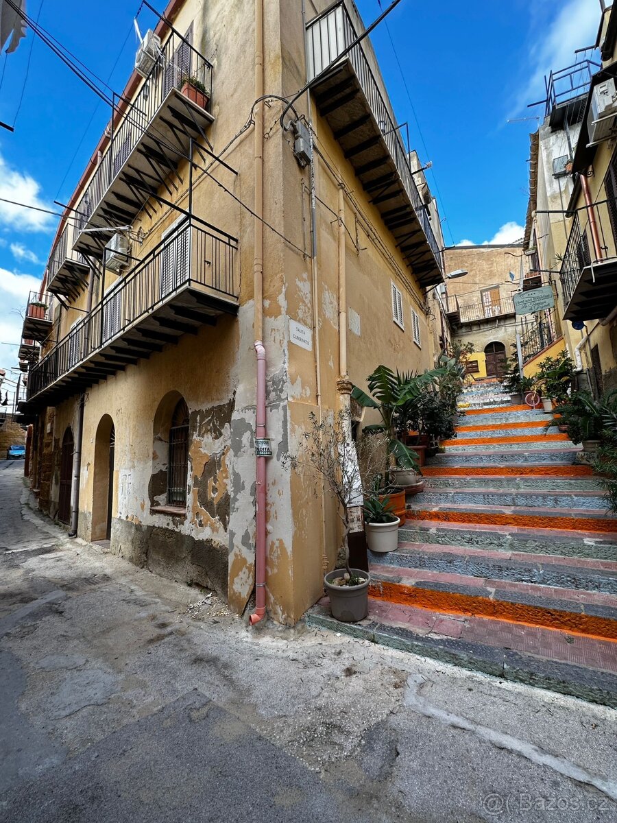 Prodej zrekonstruovaného bytu 4+kk, Agrigento, Sicílie - 12