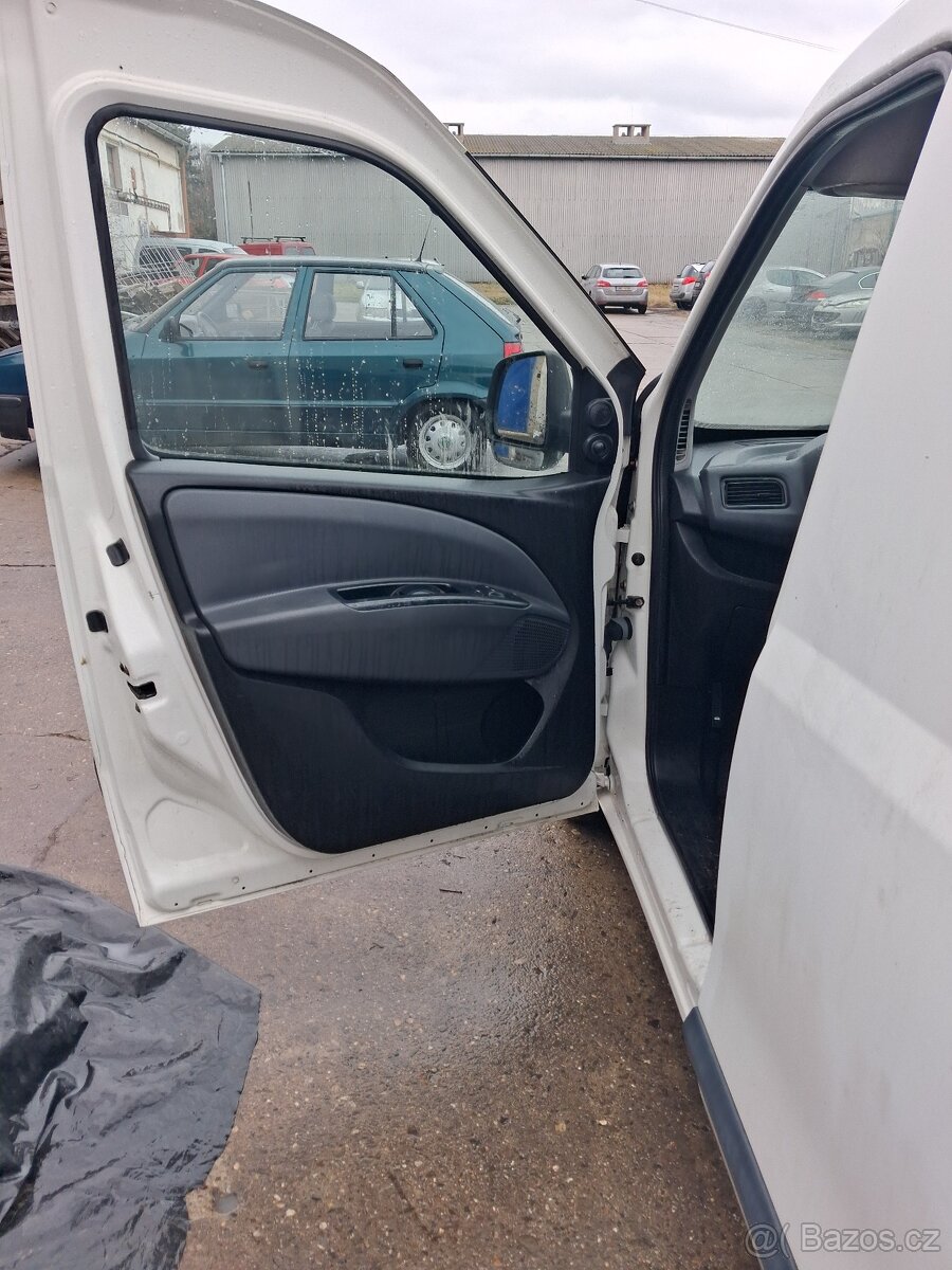 Fiat Doblo 1.6 Jtd 77kw rok 2012 dily - 12