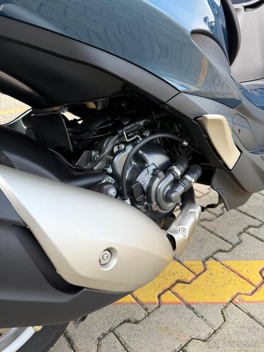 Piaggio Beverly 300 - 12