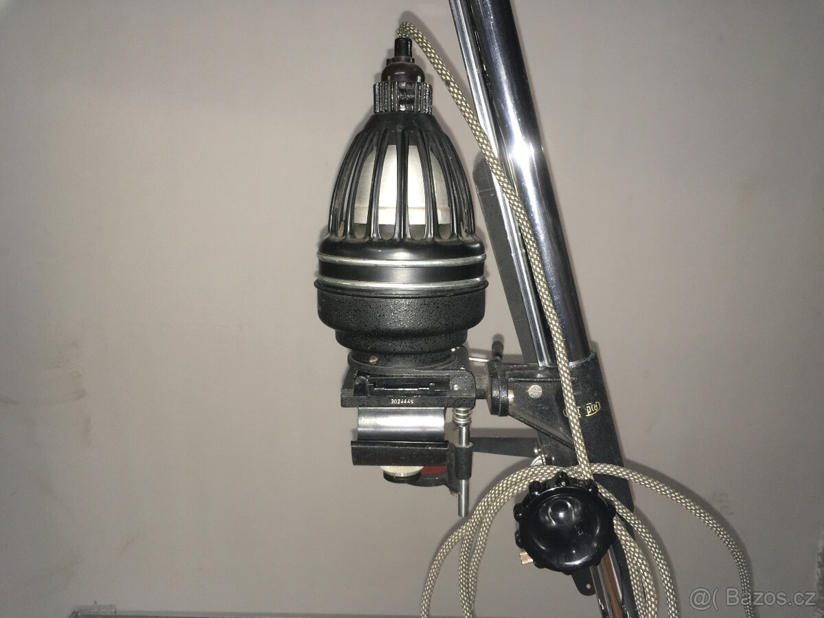 Zvětšovák Meopta. - 12