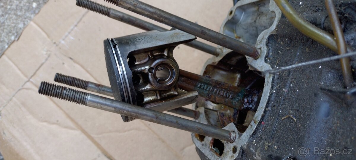 Motor Rotax 127 Aprilia 125 s válcem Malossi 160 - 12