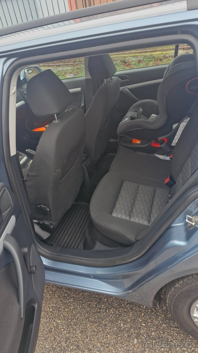 Škoda octavia 2 1.6 TDI 77kw - 12