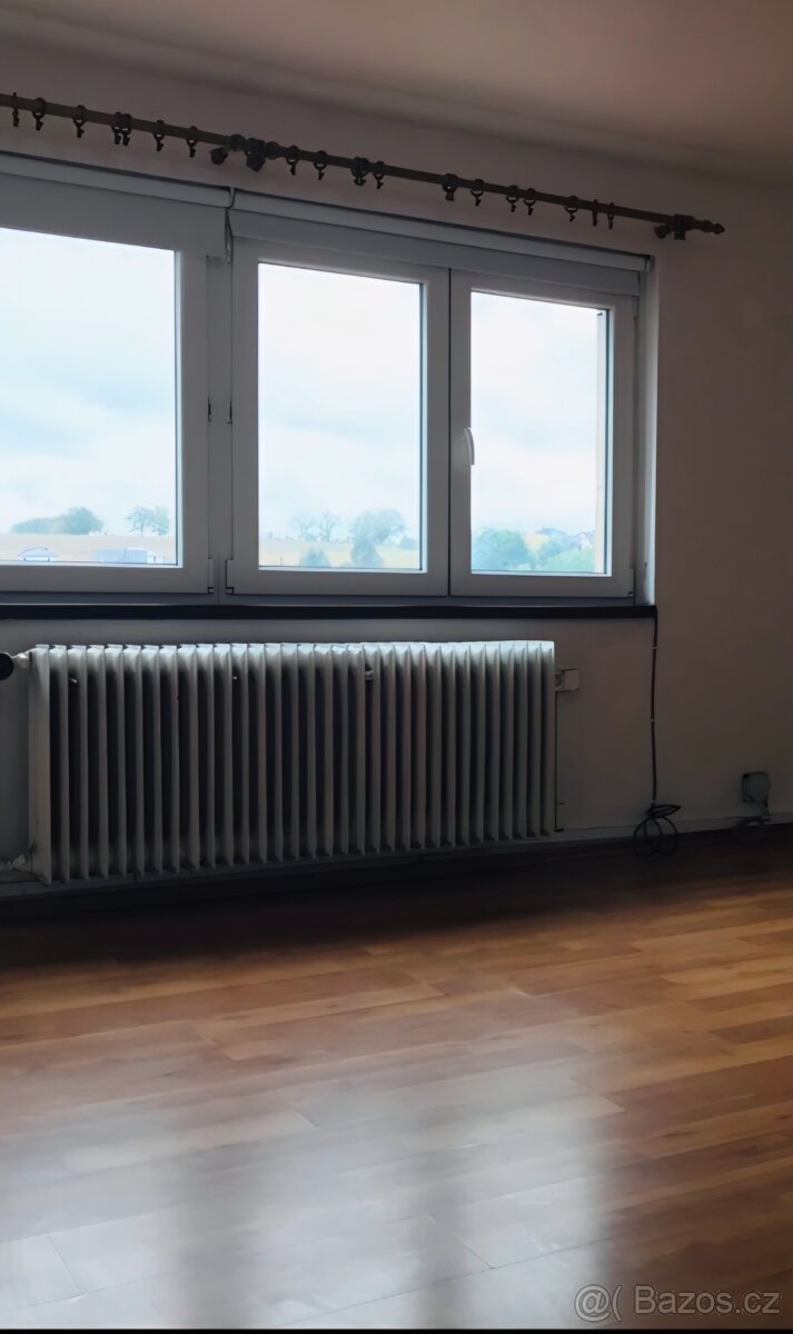 Pronájem bytu 3+1 v centru Domažlic - 12