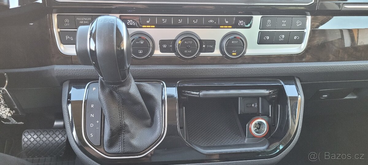 VW Multivan T6 2,0TDi 150kW DSG 4x4 Highline 7.mistný DPH - 12