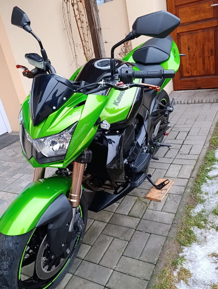 Kawasaki Z750 R - 12