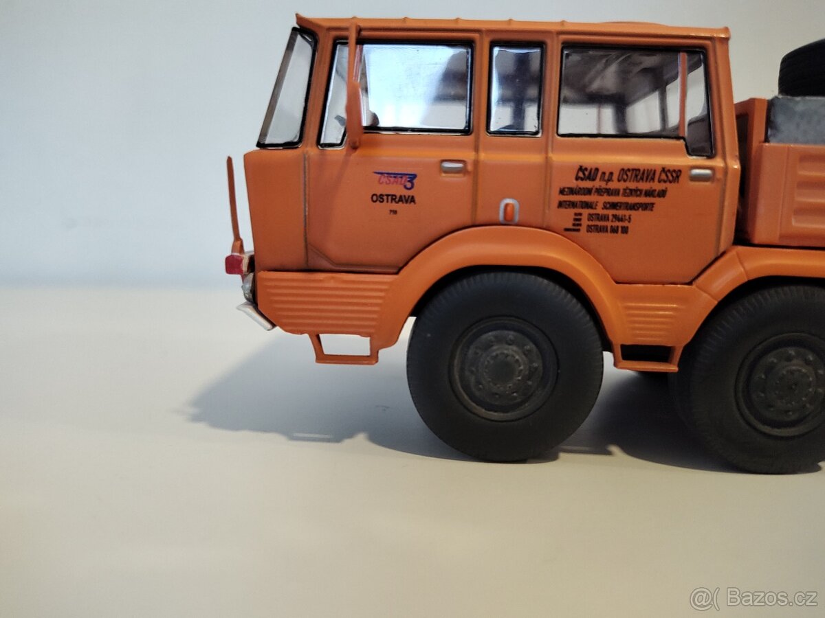 Tatra 813 včetně obtisků a laků 1:43 - 12