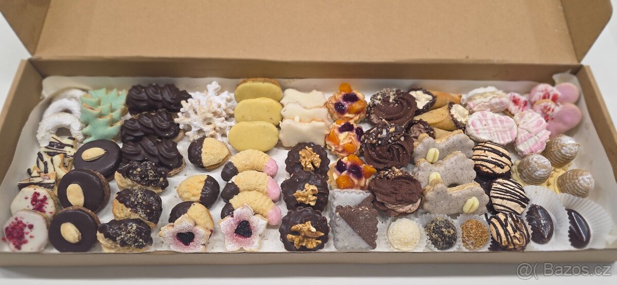 Domácí vánoční cukroví z másla 1 kg 900 - 12