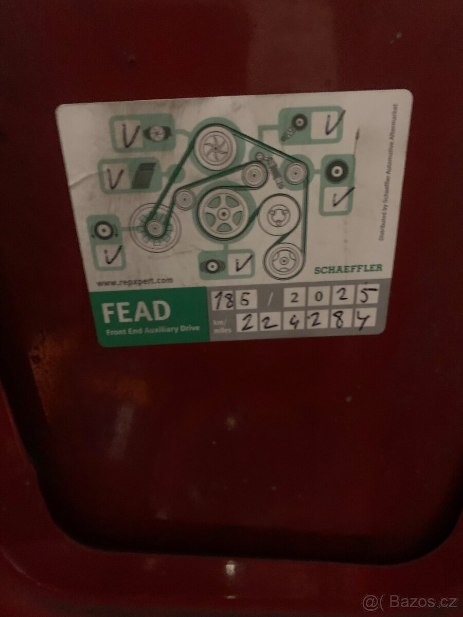 Prodám vyměním Mazdu 323F REZERVACE - 12