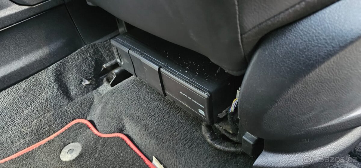 Ford s-max titanium S 2,2tdci manuál 7mist - 12