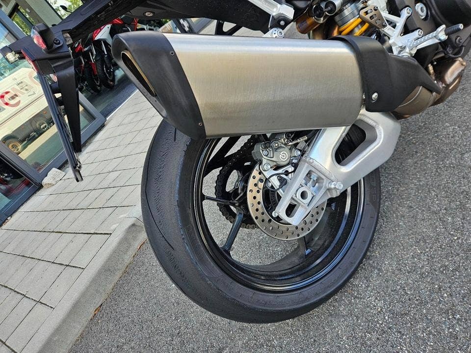 Aprilia Tuono V4 Factory E5+ (2025) – Stav nové, DPH, ČR pův - 12