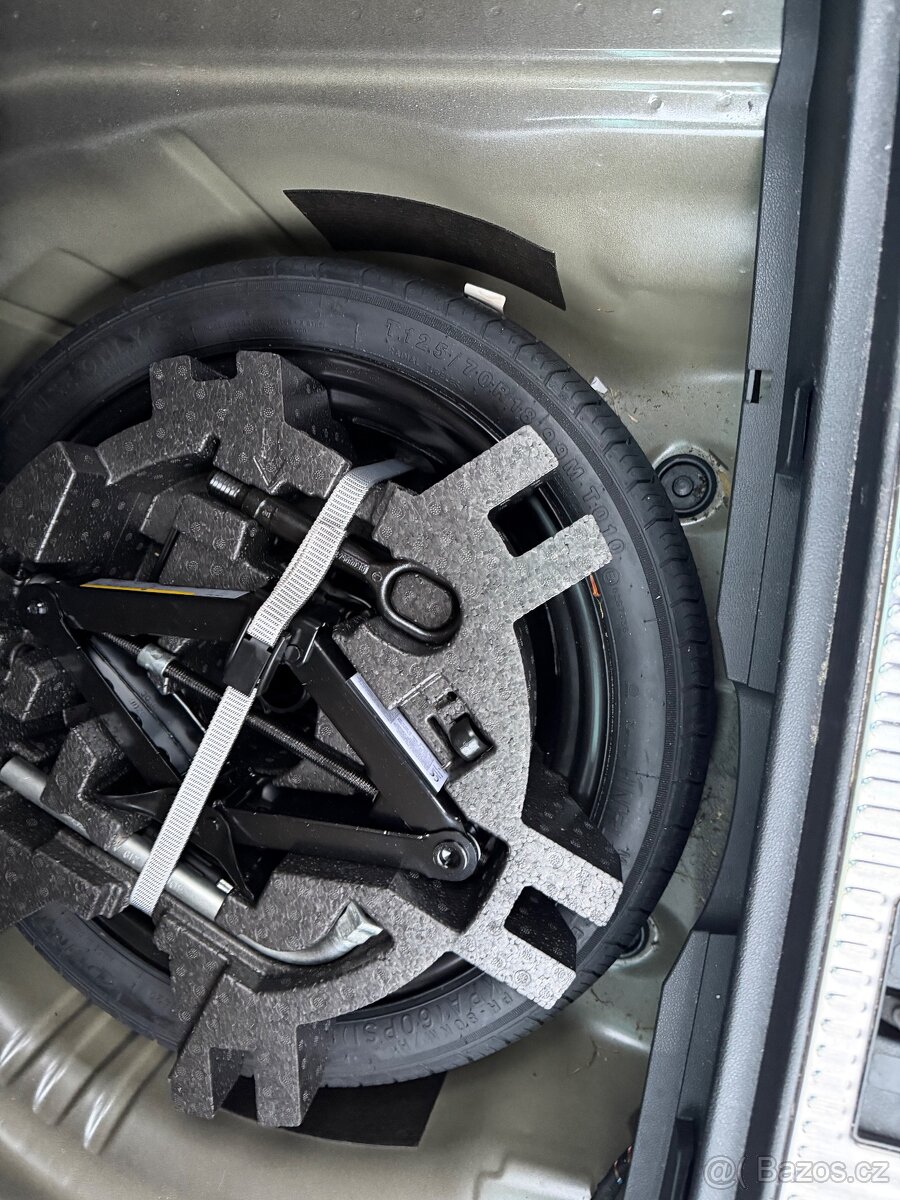 ŠKODA SUPERB L&K 2.0TSI 140KW WEBASTO BENZÍN m2021 - 12