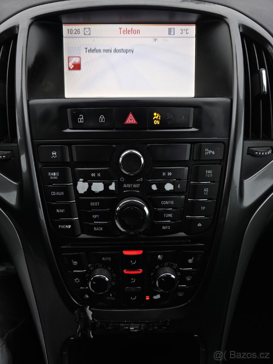 Opel Astra Sports Tourer 2013 - 12