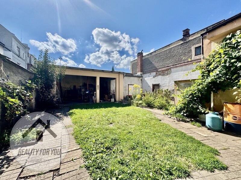 Prodej investičního domu v centru Semil - 12