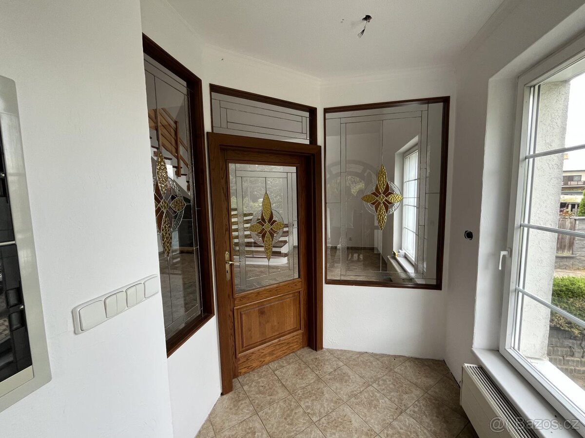 Prodej krásného rodinného domu se zahradou v Plotišti nad La - 12