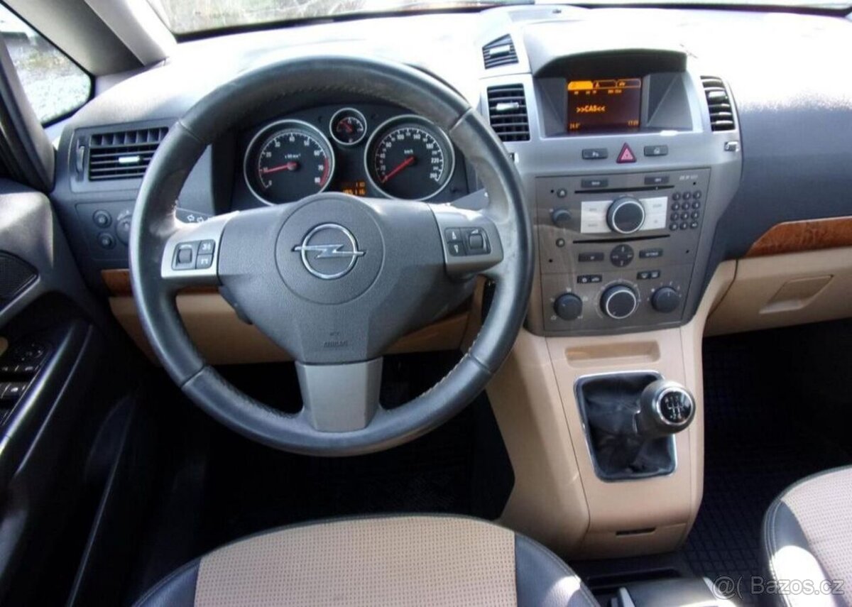Opel Zafira 1.8i 103kW 7MÍST 185 000KM TOP benzín manuál - 12