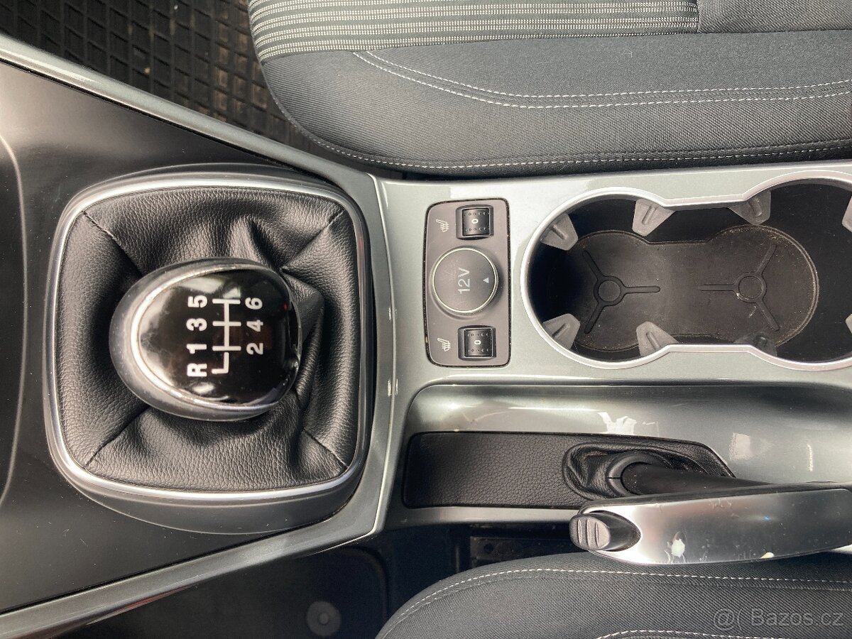 Ford C-MAX, 1,6/110kW Kamera Navi Výhřev Xenon - 12