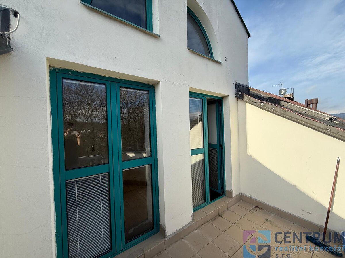 Pronájem komerčních prostor v Jablonci nad Nisou - 12