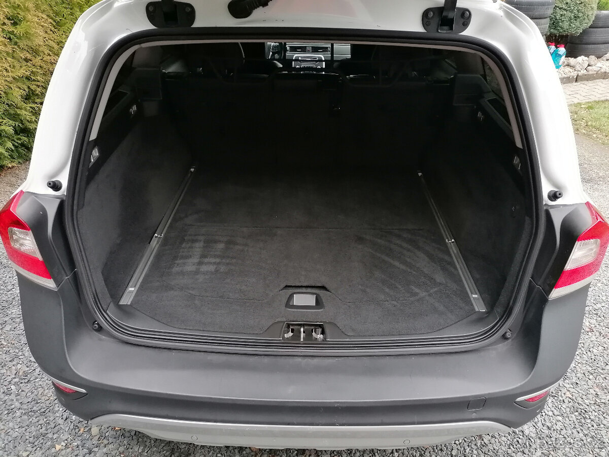 Volvo XC 70 2,4 D4 AWD - 12