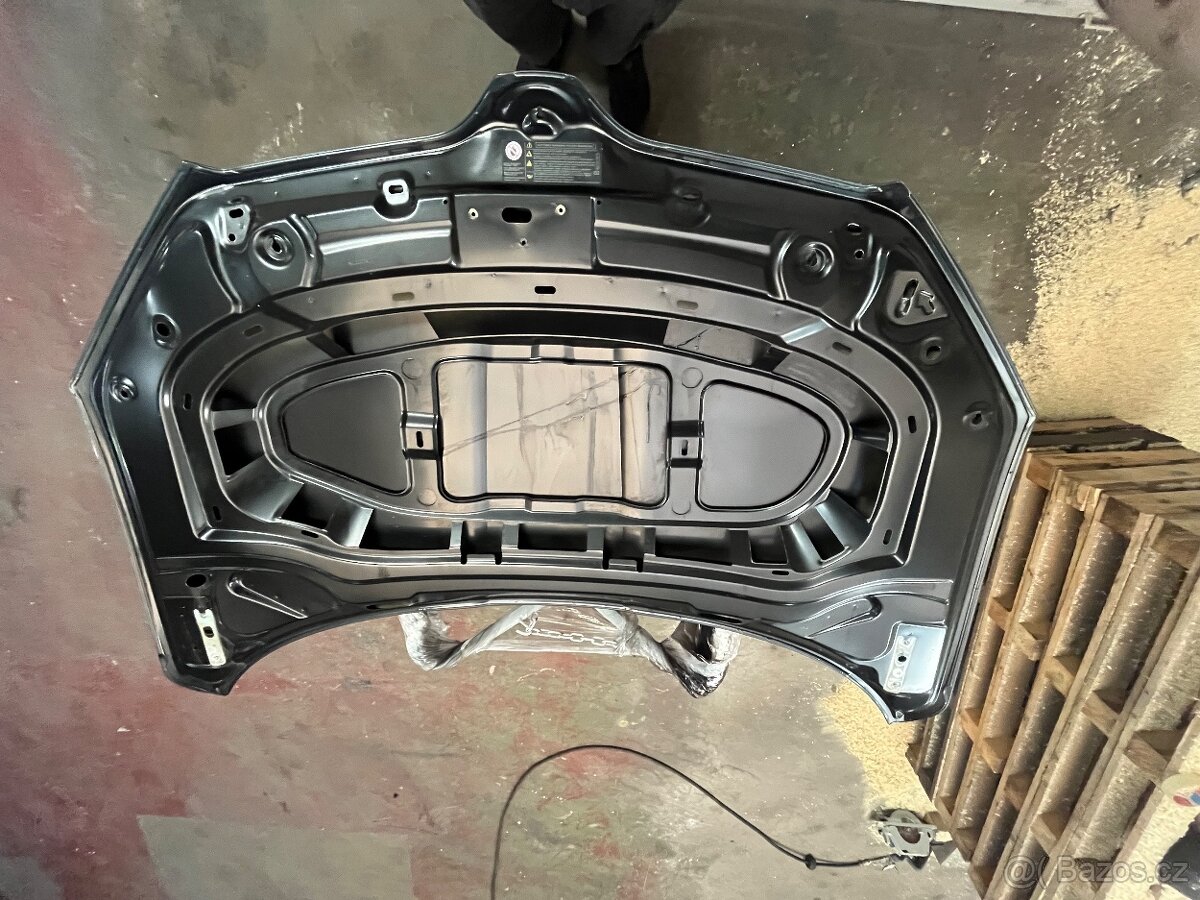 Škoda Yeti Face přední kapota - 12