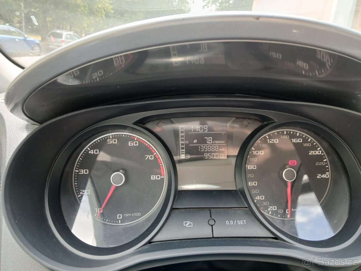 SEAT Ibiza třídveřová - 12