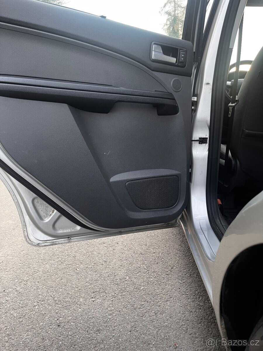 Ford Focus C-MAX 1.8i 92 kW - 12