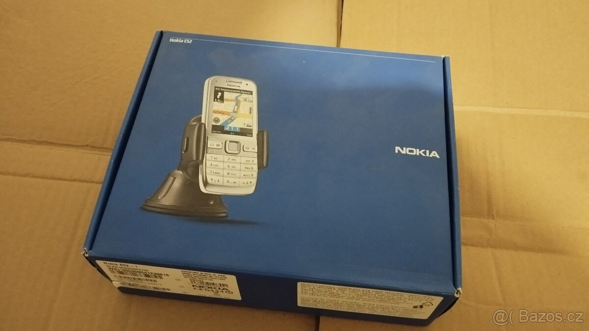 2ks Nokia E52 Zánovní, Kompletní balení - 12