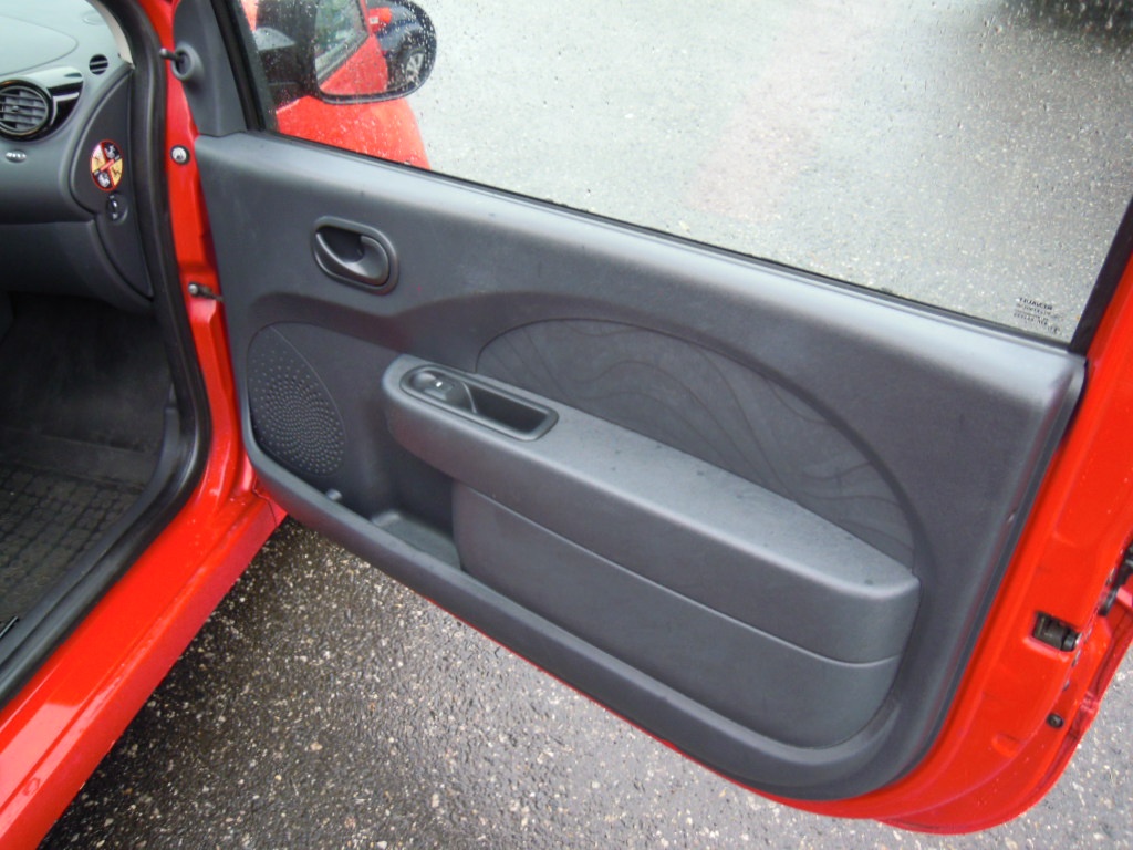 Renault Twingo 1.2i 55kw(75hp) r.v.7/2012 - 12