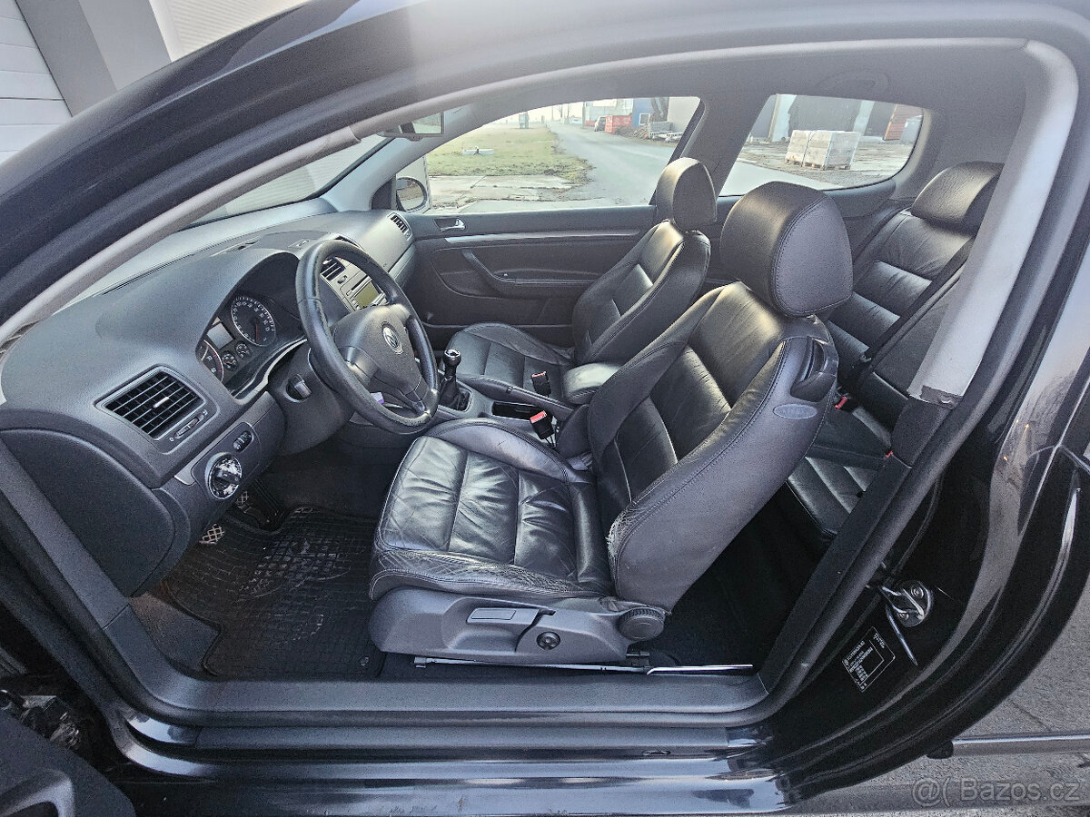 VW Golf 5 1.4 benzín kůže - 12