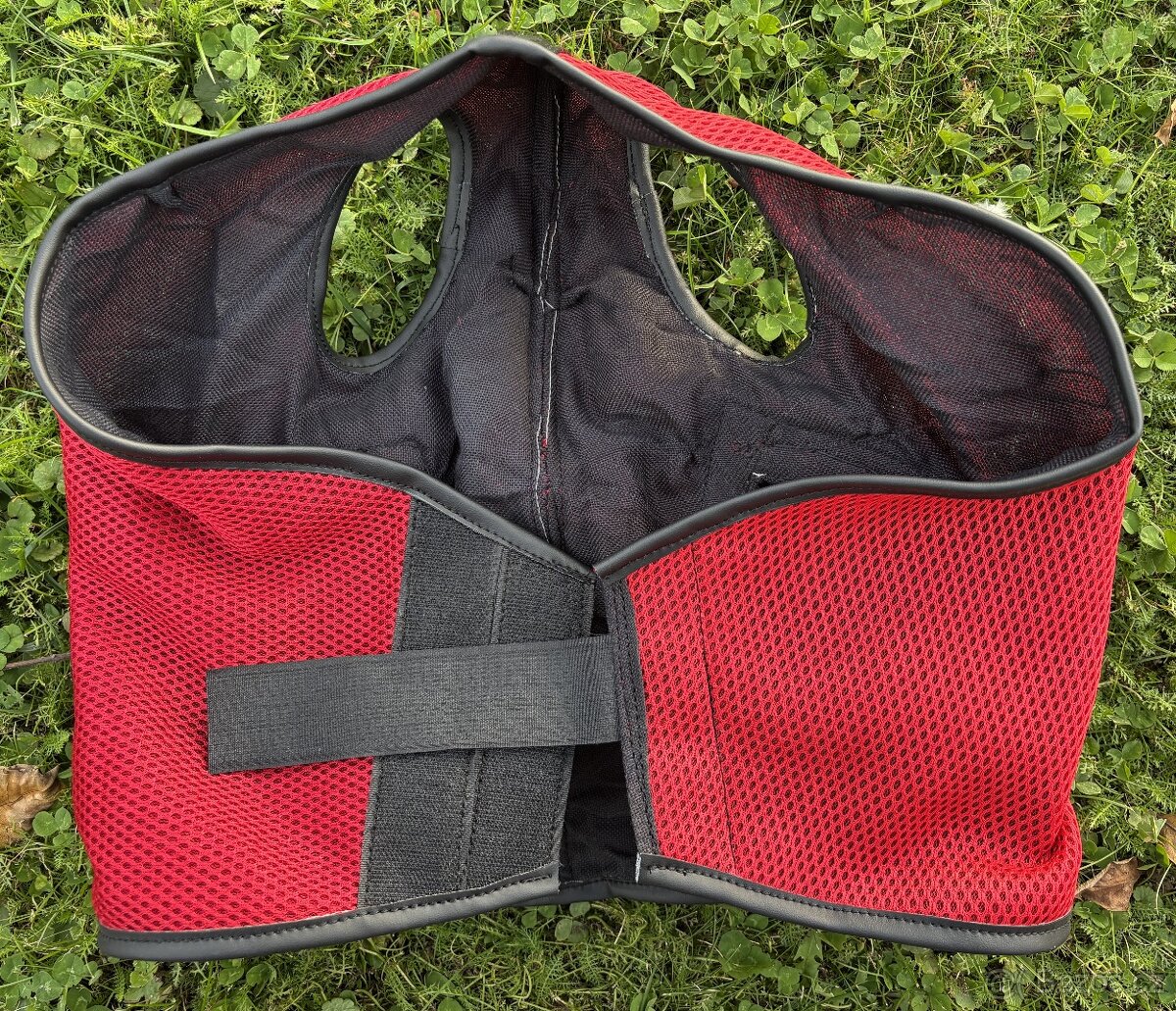 Maska Blinkers na hlavu s klapkami na oči - 12