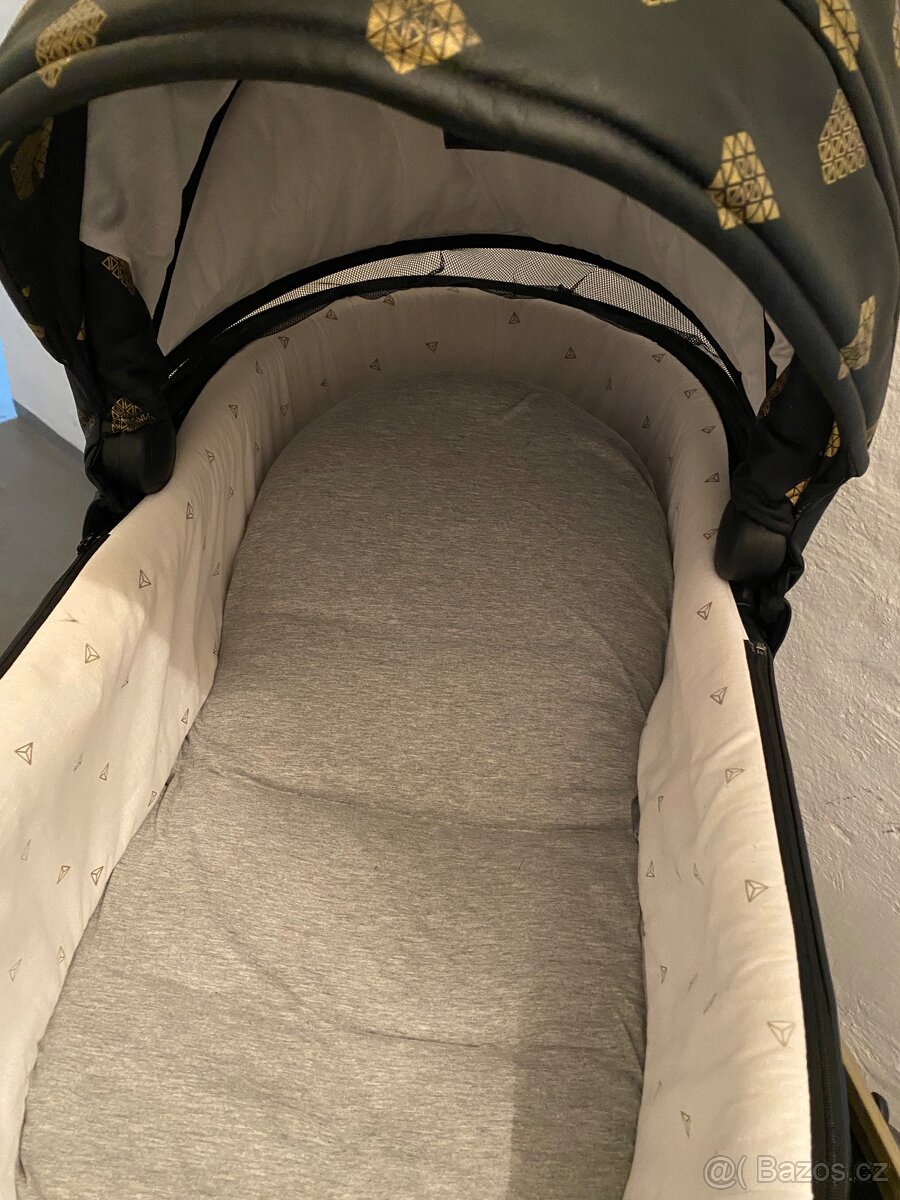 Kočárek 3v1 Junama Diamond - 12
