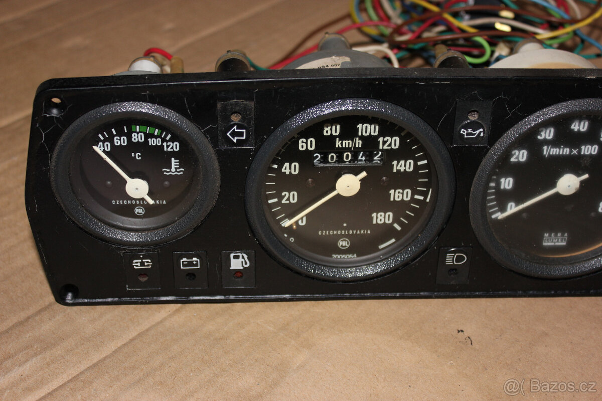 Přístrojové desky škoda 120LS/120GLS/130/135/136/Rapid/Garde - 12