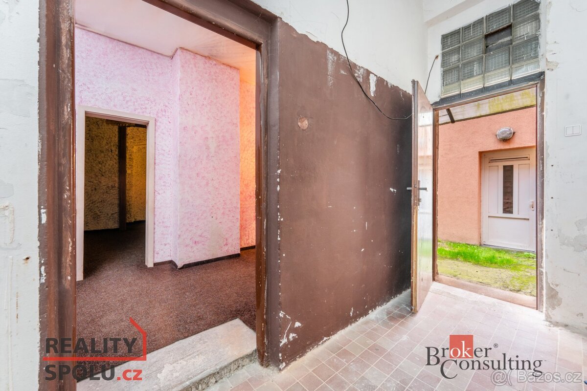 Prodej, komerční/ostatní, 145 m2, Varšavská, 36001 Karlovy V - 12