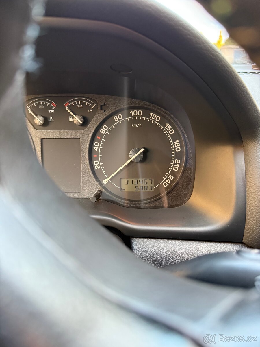 Škoda Octavia 1.9 TDI 2005 66kW - 12