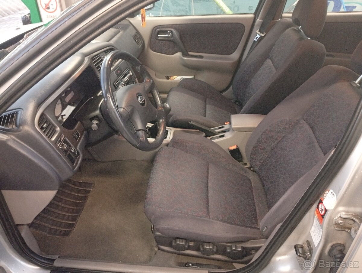 Nissan Primera combi - 12