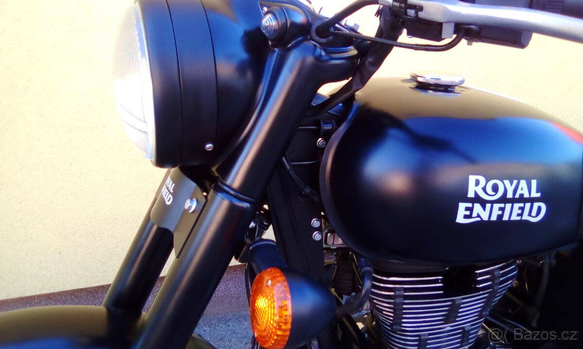 Royal Enfiel Classic 500 - 12