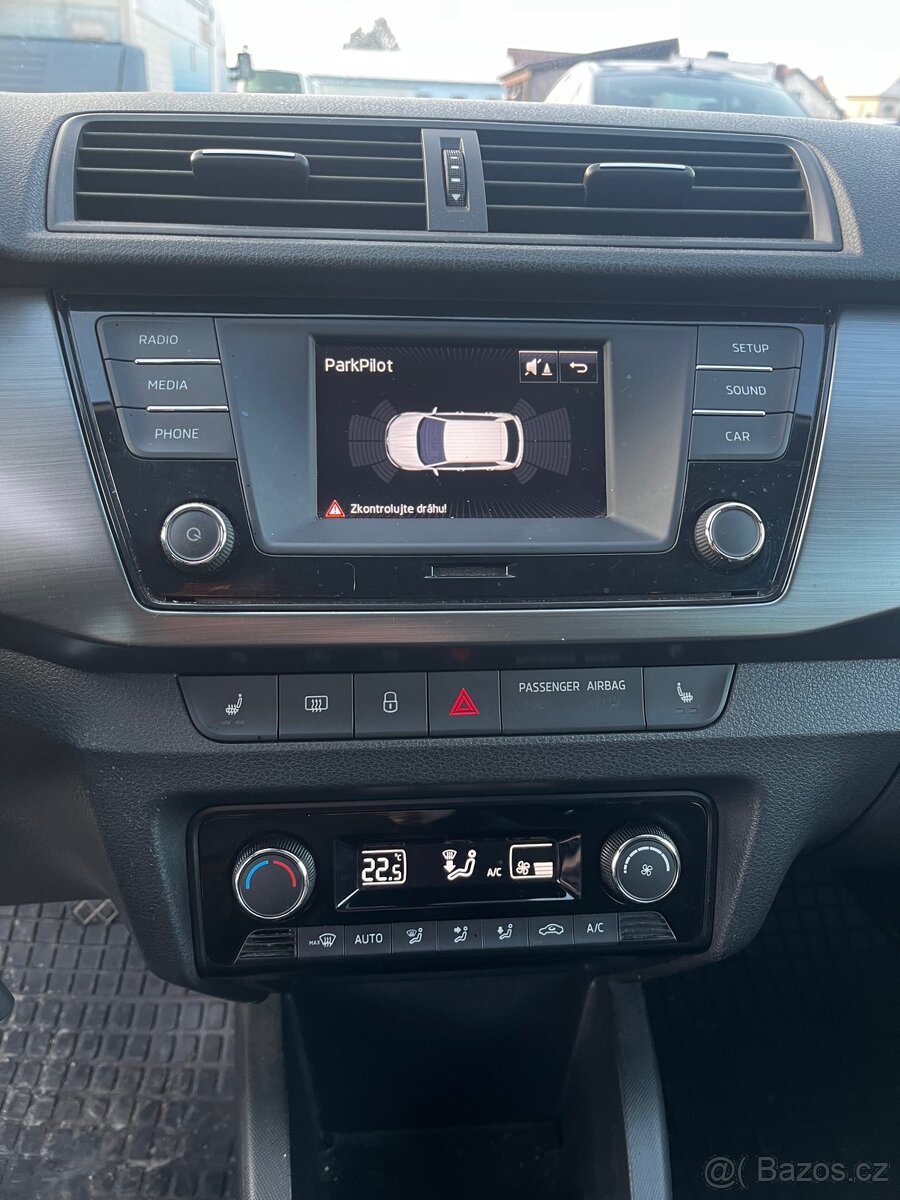 Škoda Fabia 3.......118000 km .1.2 Tsi.benzín - 12