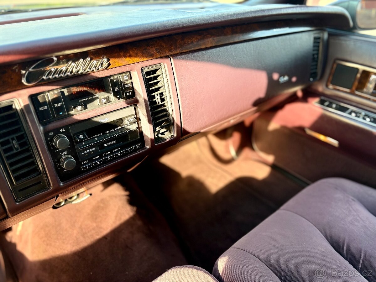 1993 Cadillac Fleetwood Brougham | 5.7 V8 - 12