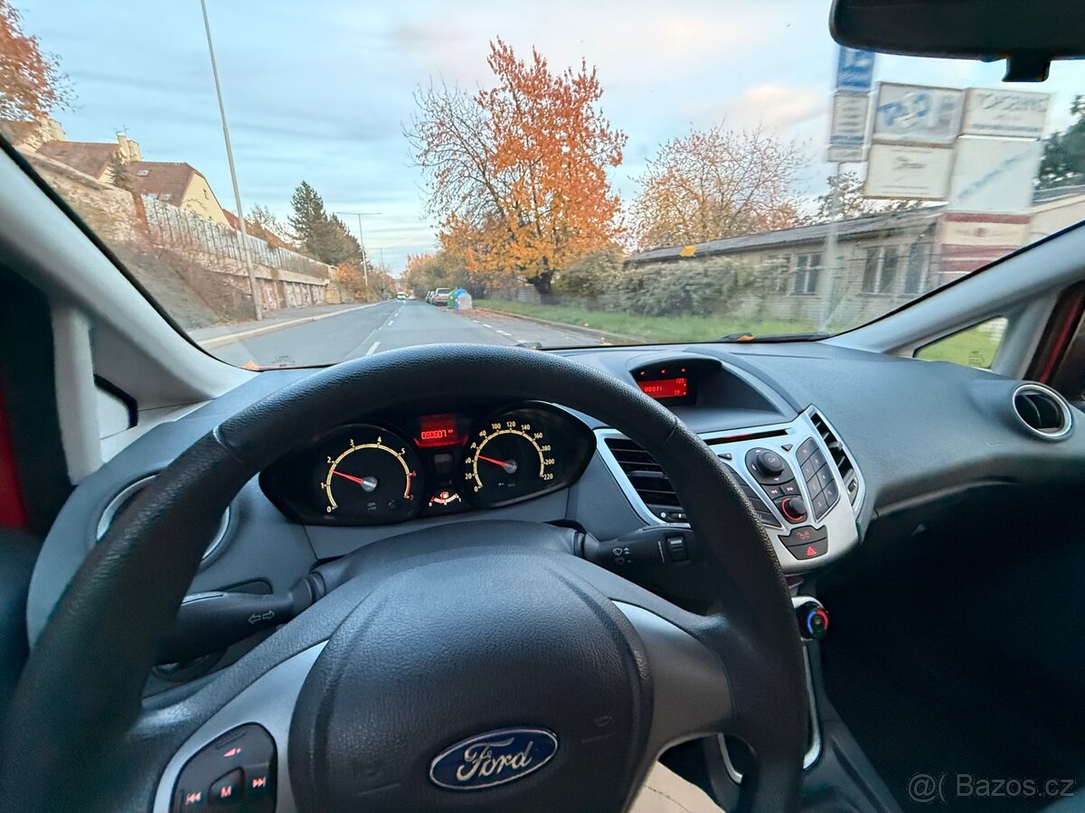 Ford Fiesta - 12