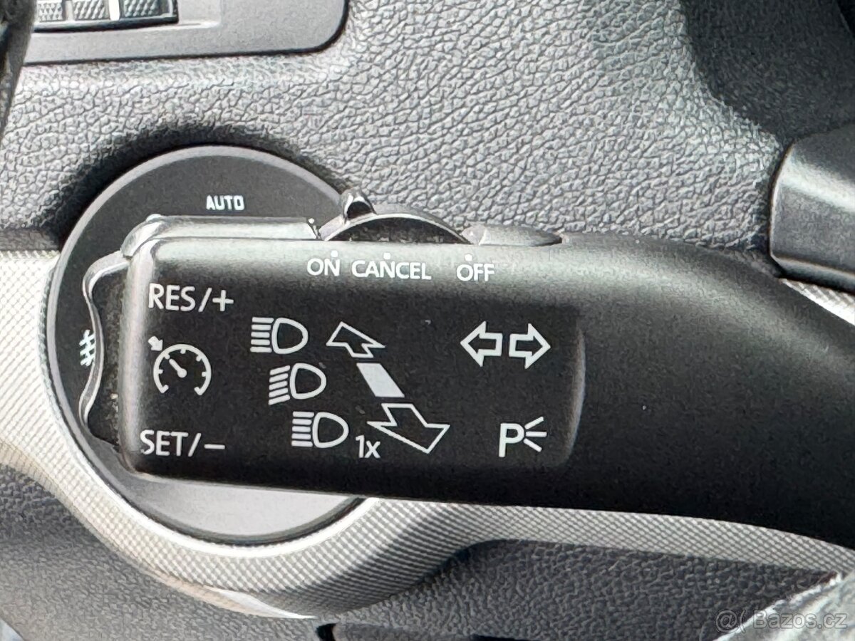 Škoda Octavia Combi 2,0 TDI 103kW Elegance - 12