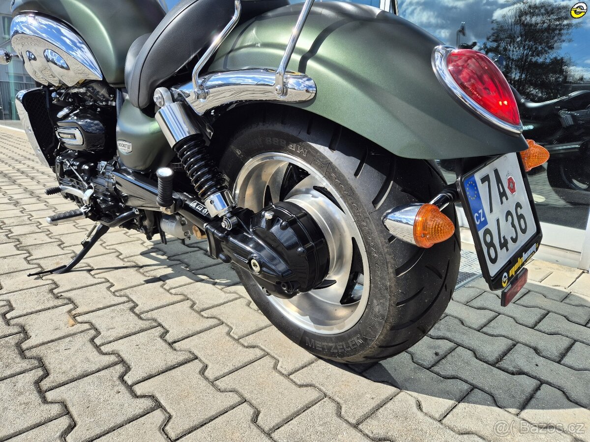 Triumph Rocket III Roadster - 12
